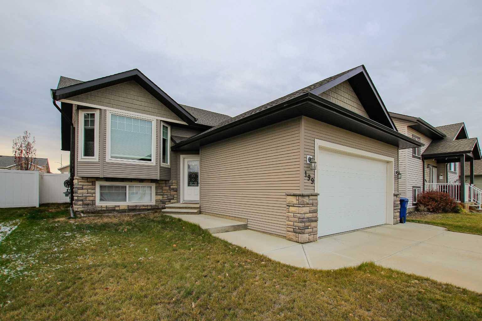 Blackfalds, AB T4M 0A4,199 Cedar SQ