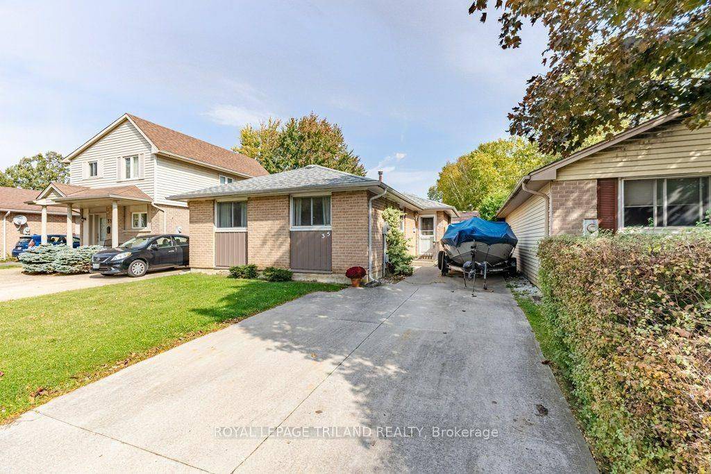 London, ON N5V 3L9,35 Caprice CRES