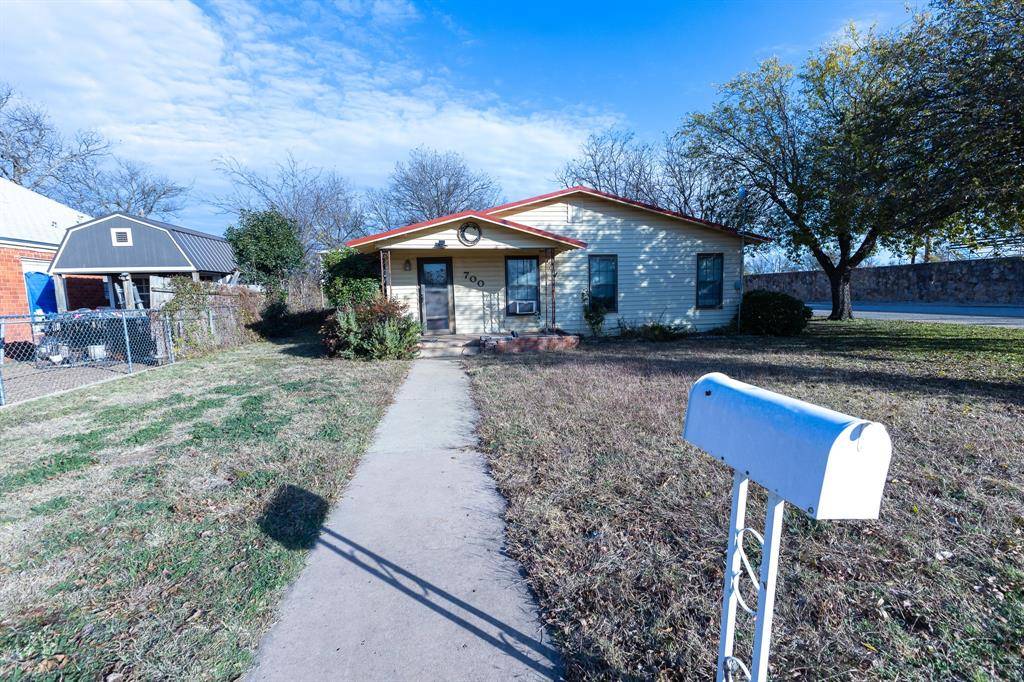 Coleman, TX 76834,700 W 6th Street