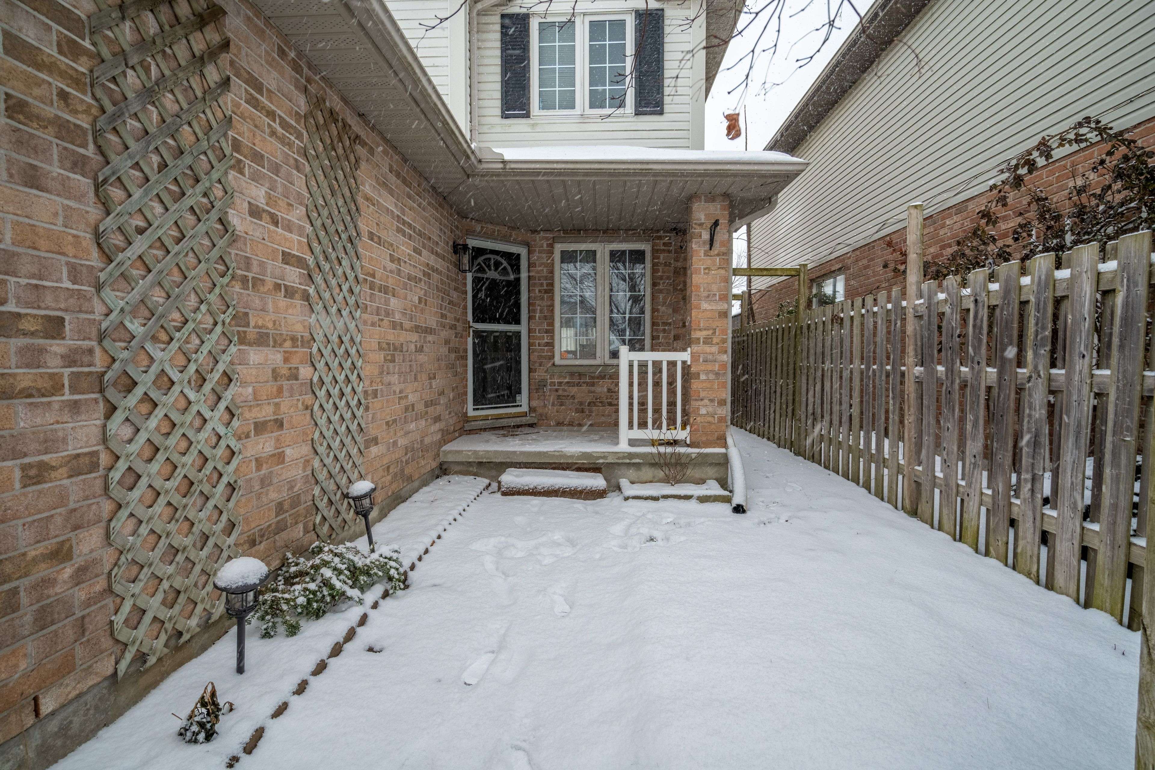 London, ON N6M 1J3,155 Emerald RD