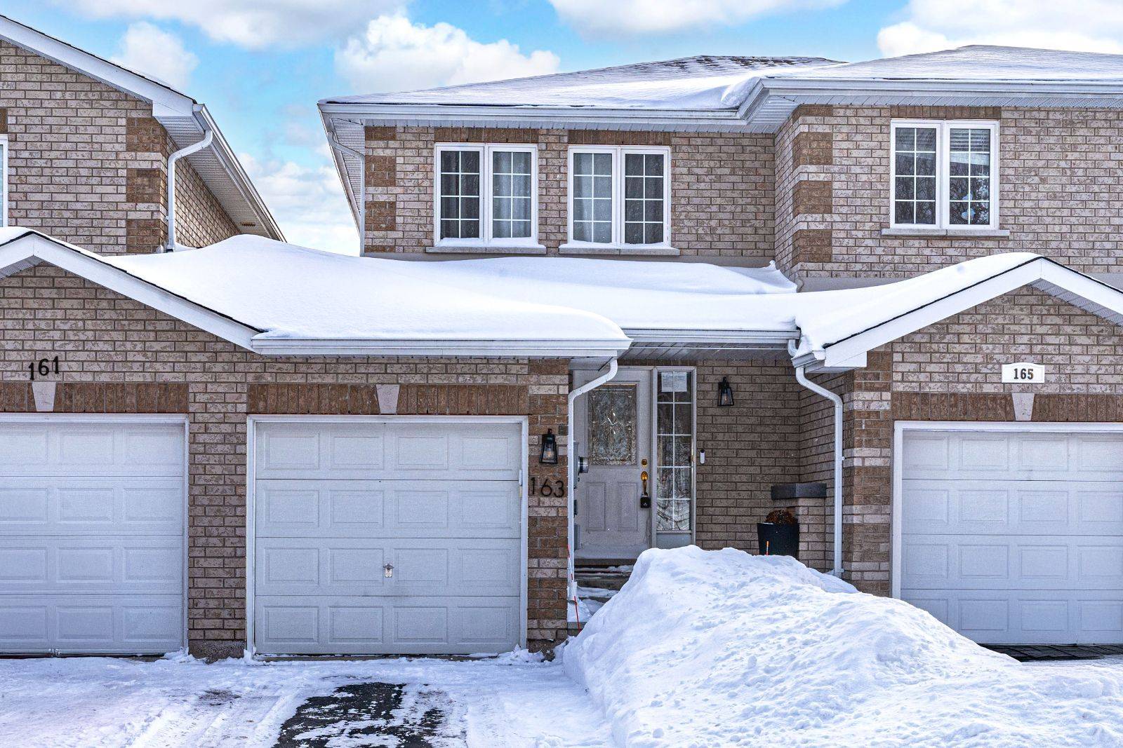 Midland, ON L4R 0A2,163 Southwinds CRES