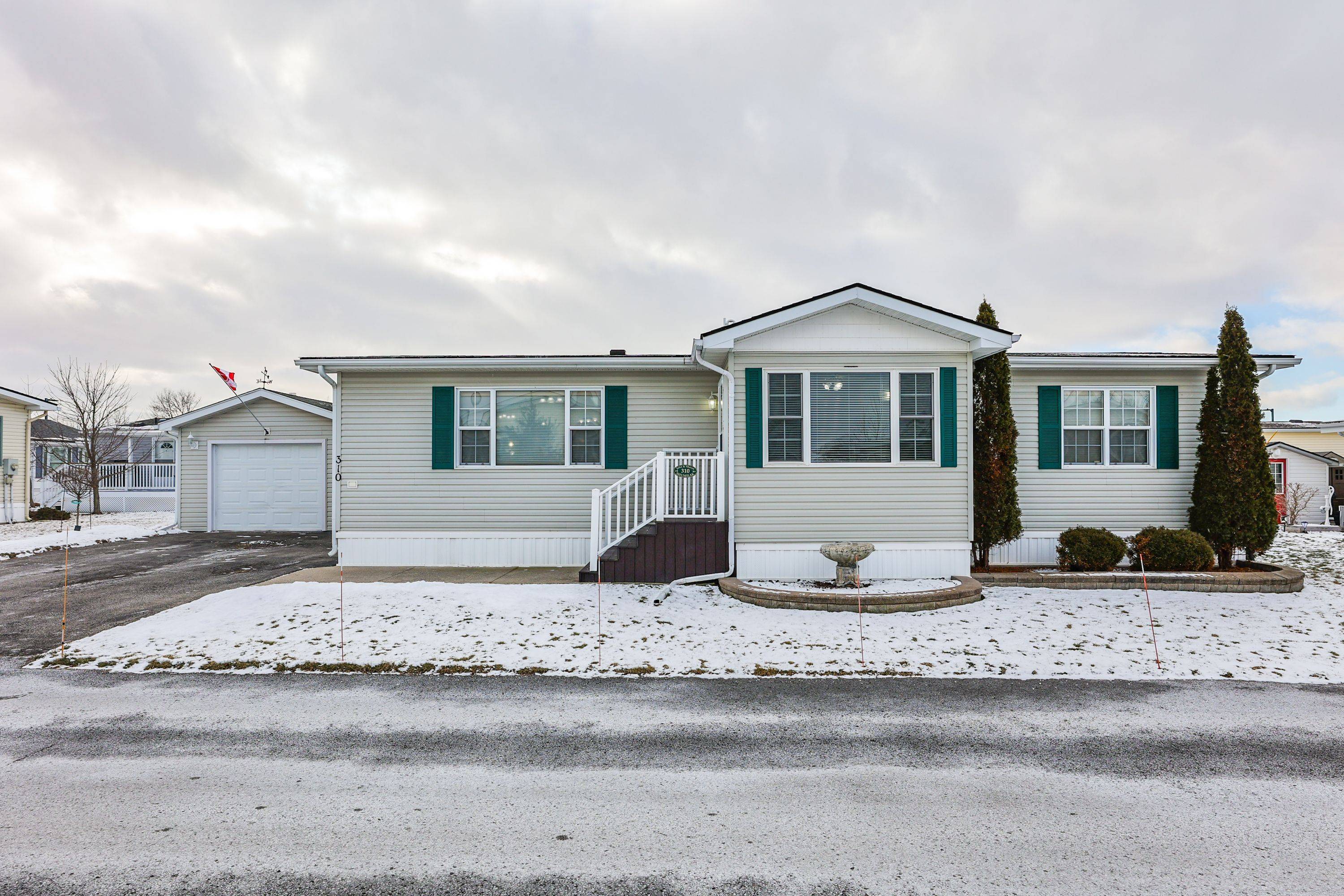 Fort Erie, ON L0S 1S1,3033 Townline RD #310