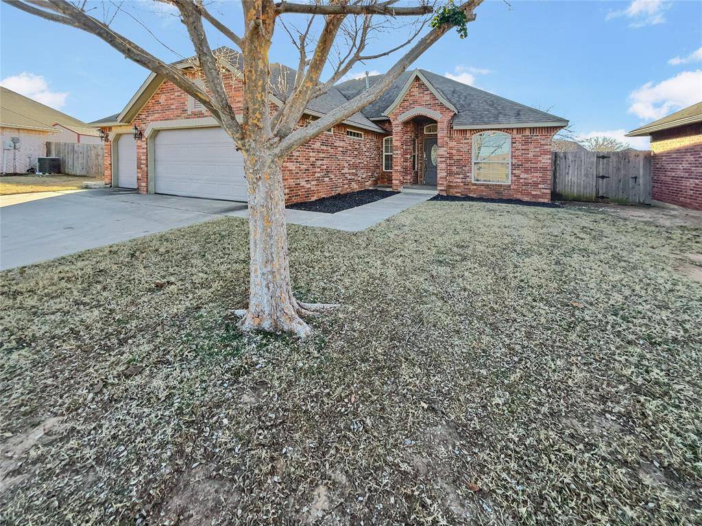 Moore, OK 73160,204 SW 30th Street