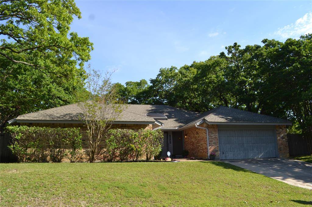 Arlington, TX 76017,5205 Rustle Leaf Drive