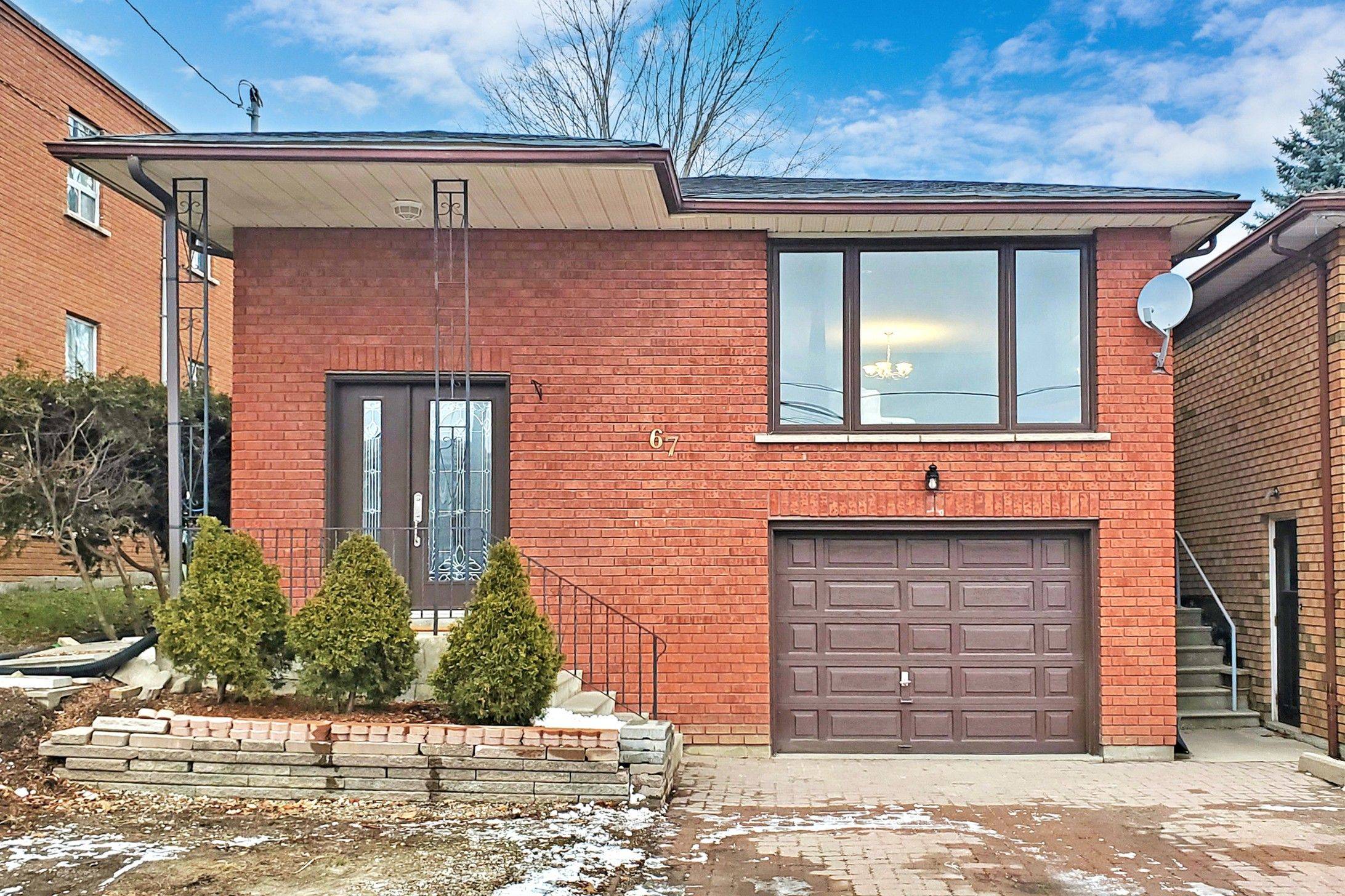 Bradford West Gwillimbury, ON L3Z 1X4,67 Centre ST