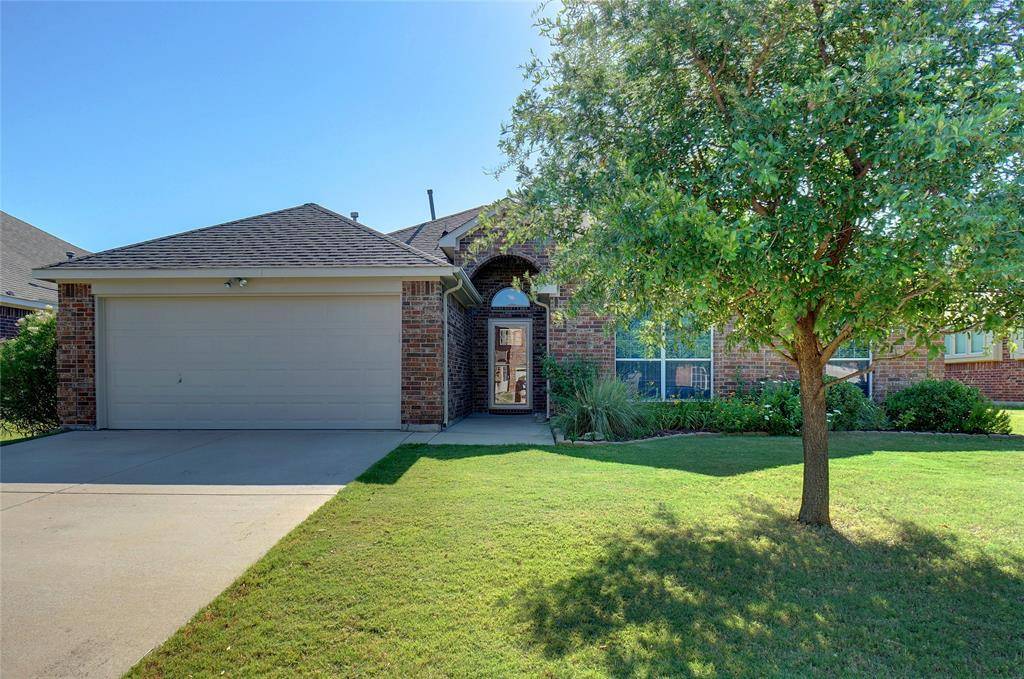 Saginaw, TX 76179,913 Virginia Lane