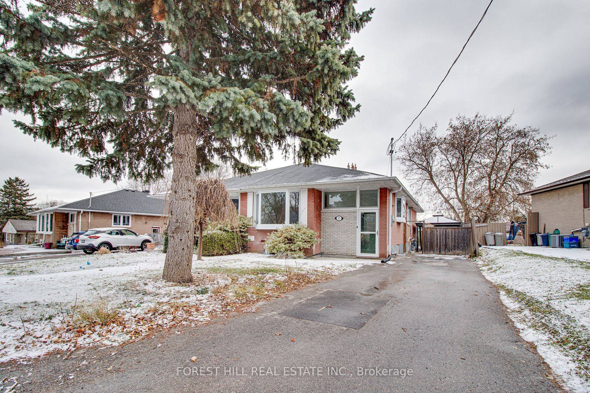 Newmarket, ON L3Y 2Y6,67 Longford DR