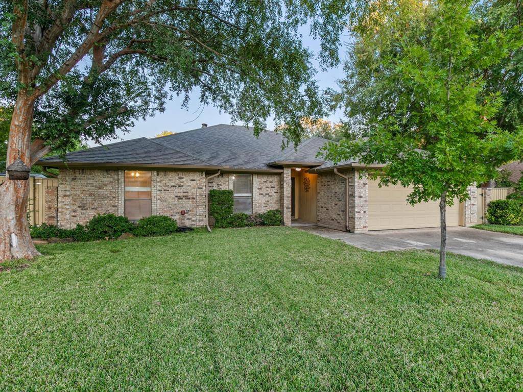 Arlington, TX 76016,5401 Oak Branch Drive