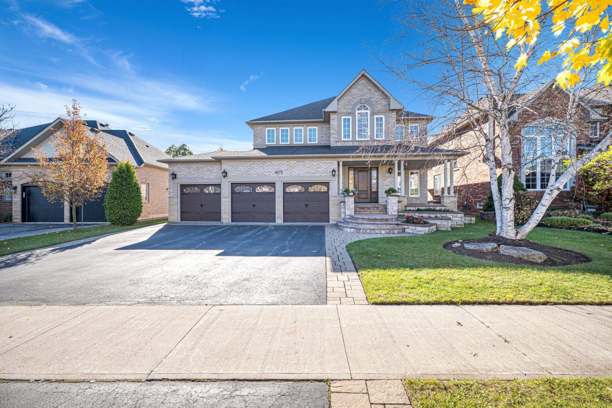 Burlington, ON L7M 4X1,4272 Clubview DR