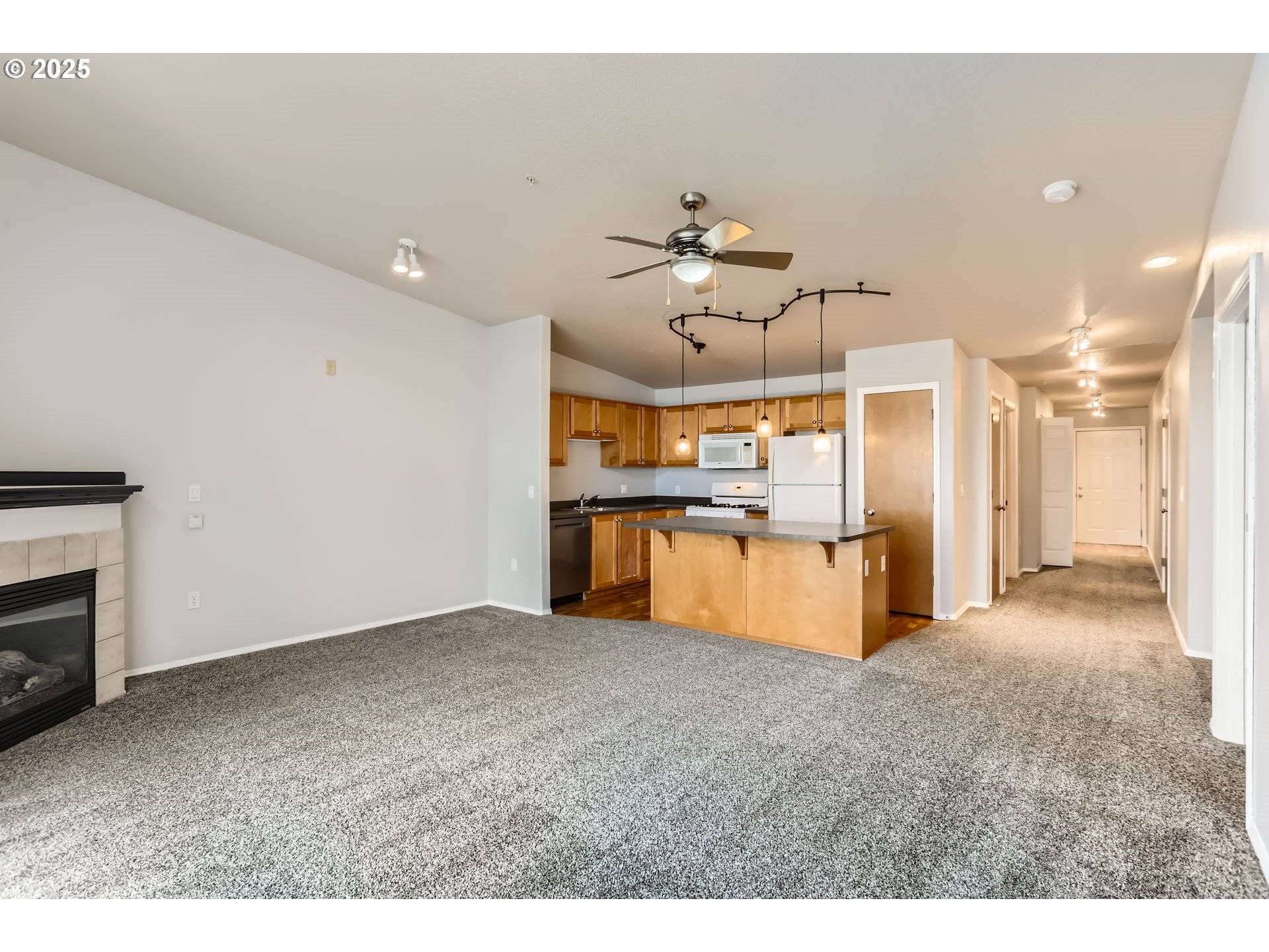 Portland, OR 97229,15320 NW CENTRAL DR #317