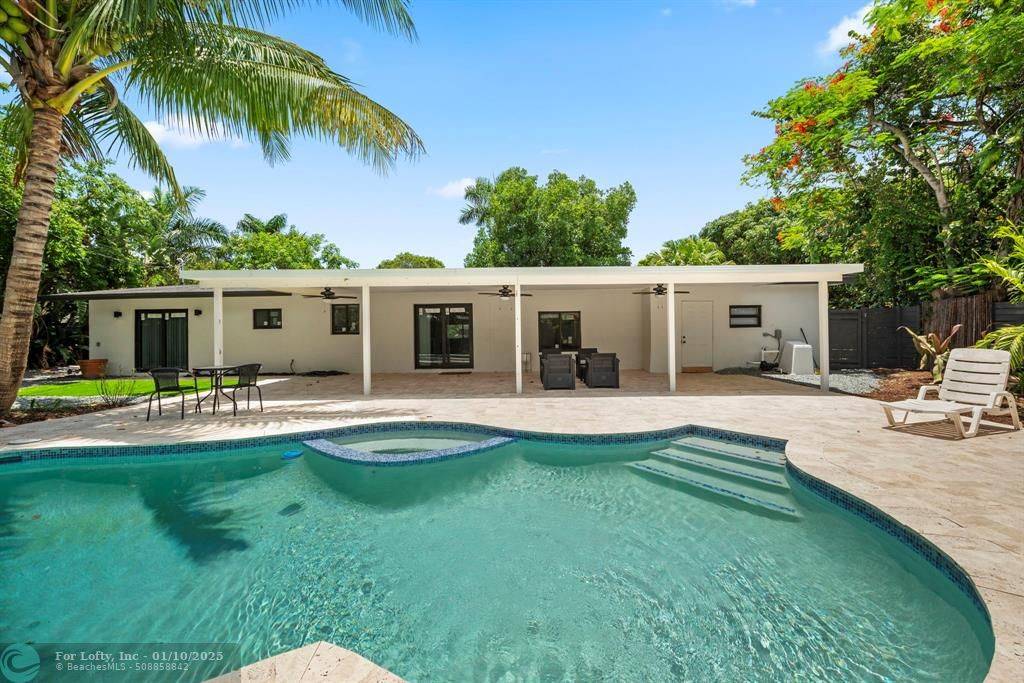 Wilton Manors, FL 33334,417 NE 26th Dr