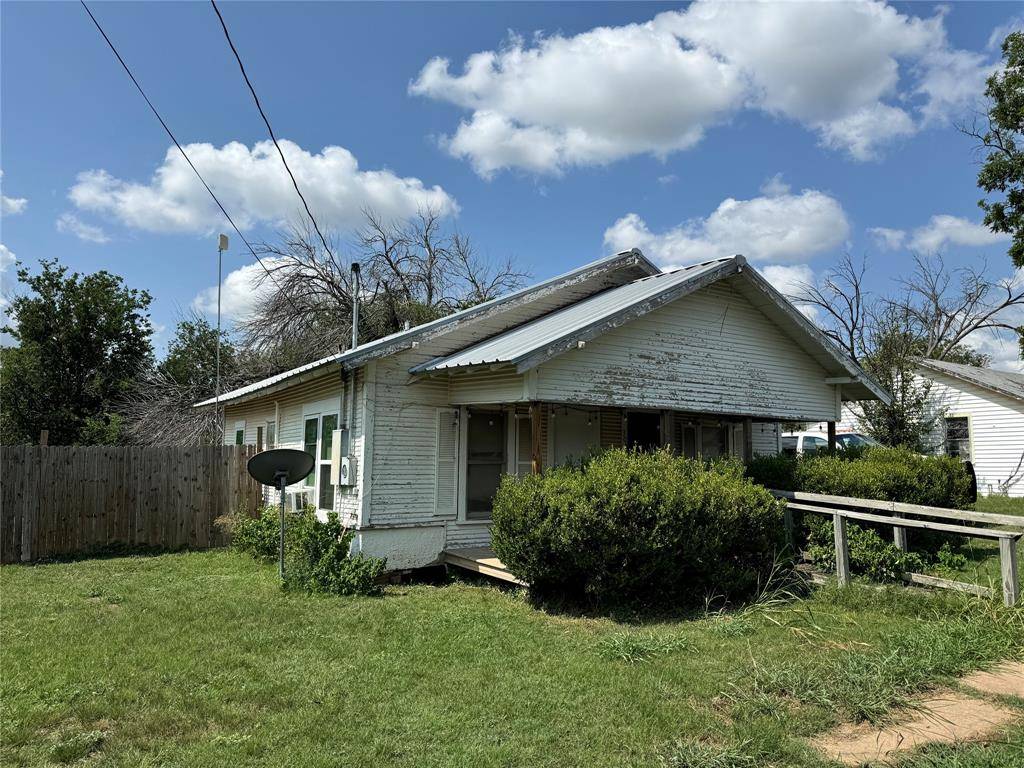 Coleman, TX 76834,308 E 4th Street