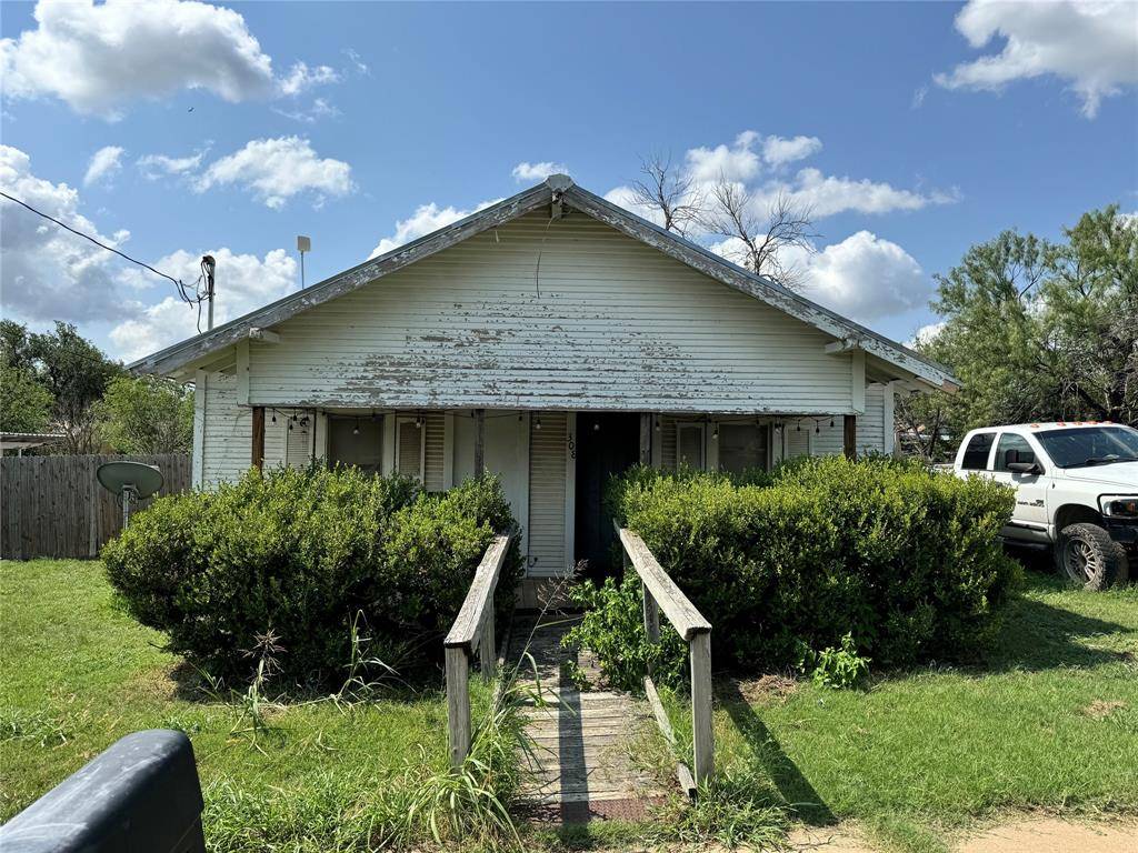 Coleman, TX 76834,308 E 4th Street