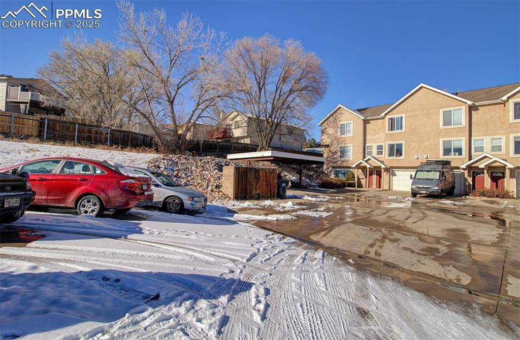 Colorado Springs, CO 80907,842 Mesa Valley RD