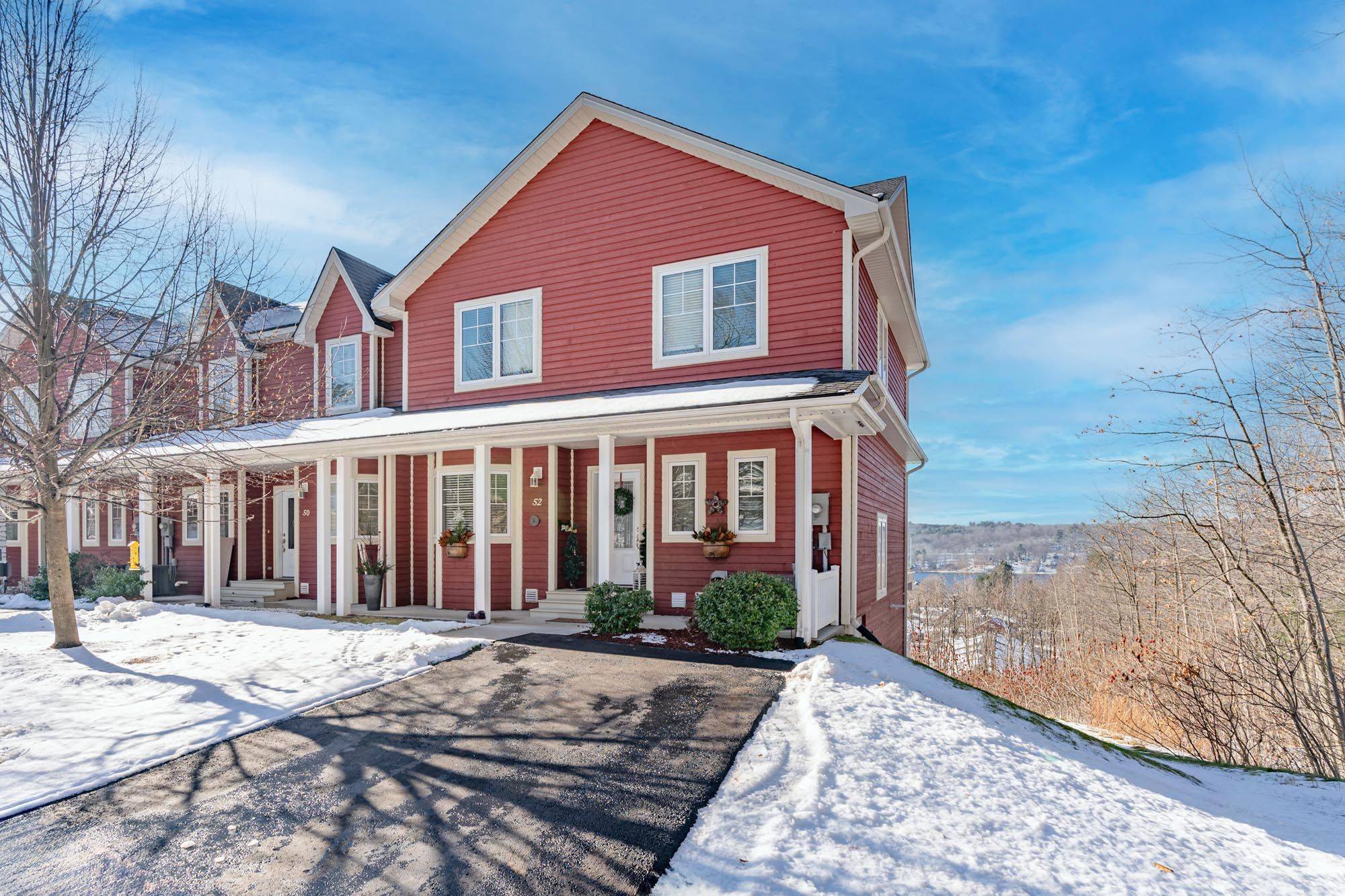 Penetanguishene, ON L9M 0A2,52 Drummond DR