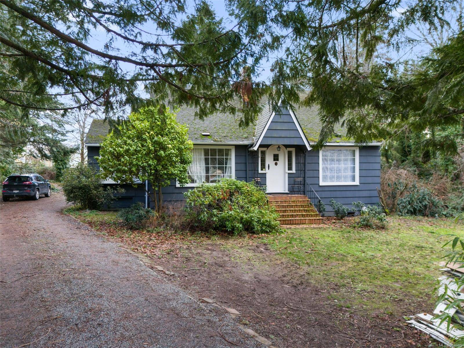 Saanich, BC V9A 2S6,2895 Murray Dr