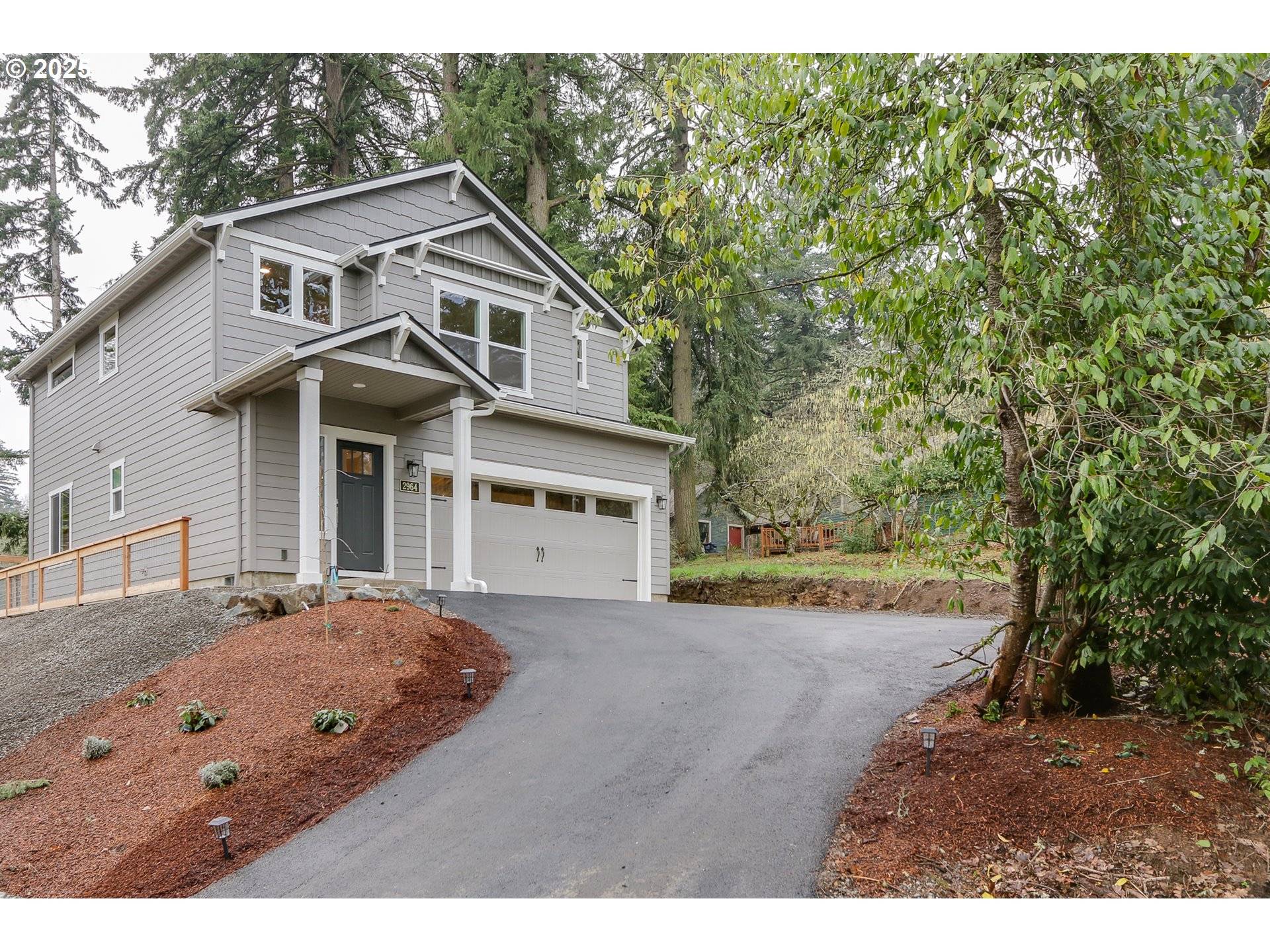 Eugene, OR 97403,2964 Floral Hill DR