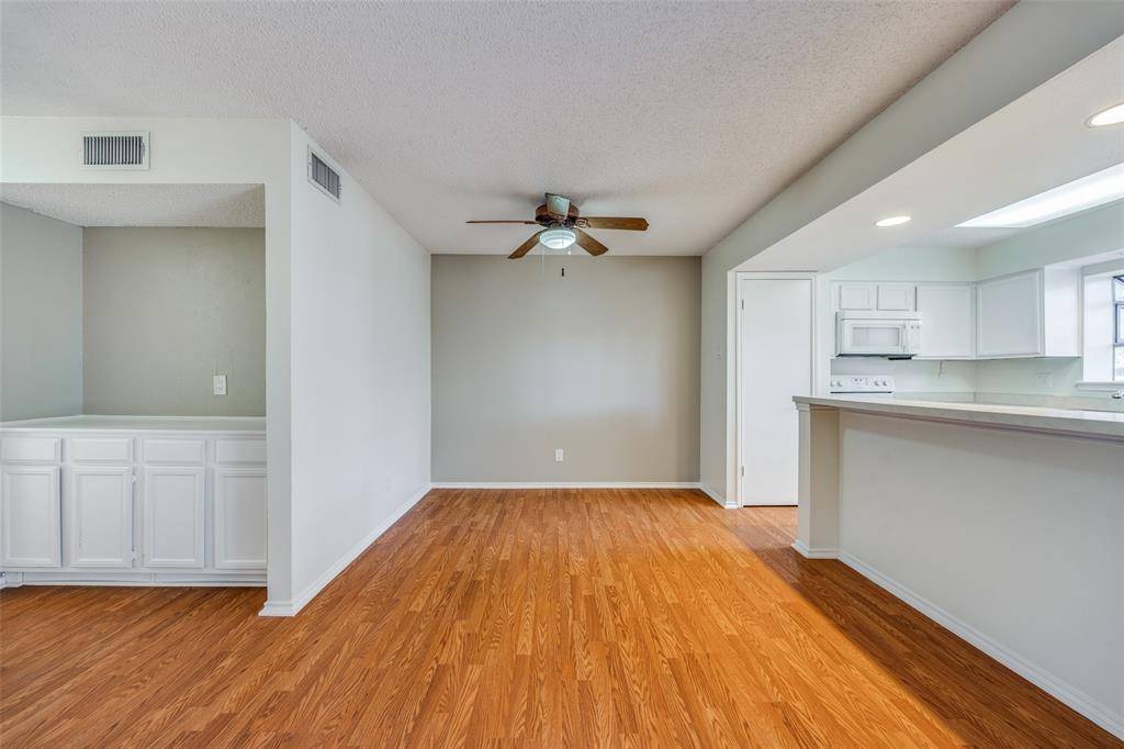 Dallas, TX 75248,15151 Berry Trail #1104