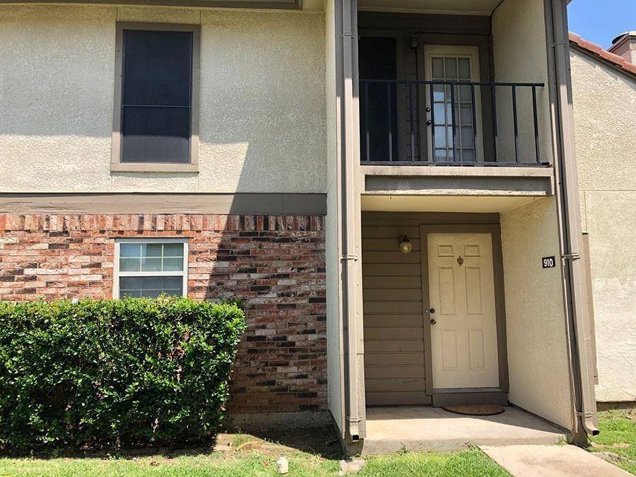 Irving, TX 75060,910 Turtle Cove #148