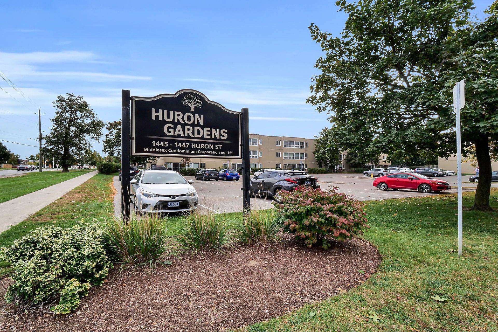 London, ON N5V 2E6,1447 Huron ST #212