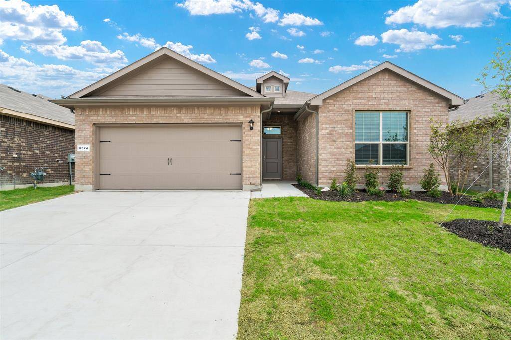 Fort Worth, TX 76131,8624 Willowsun Way