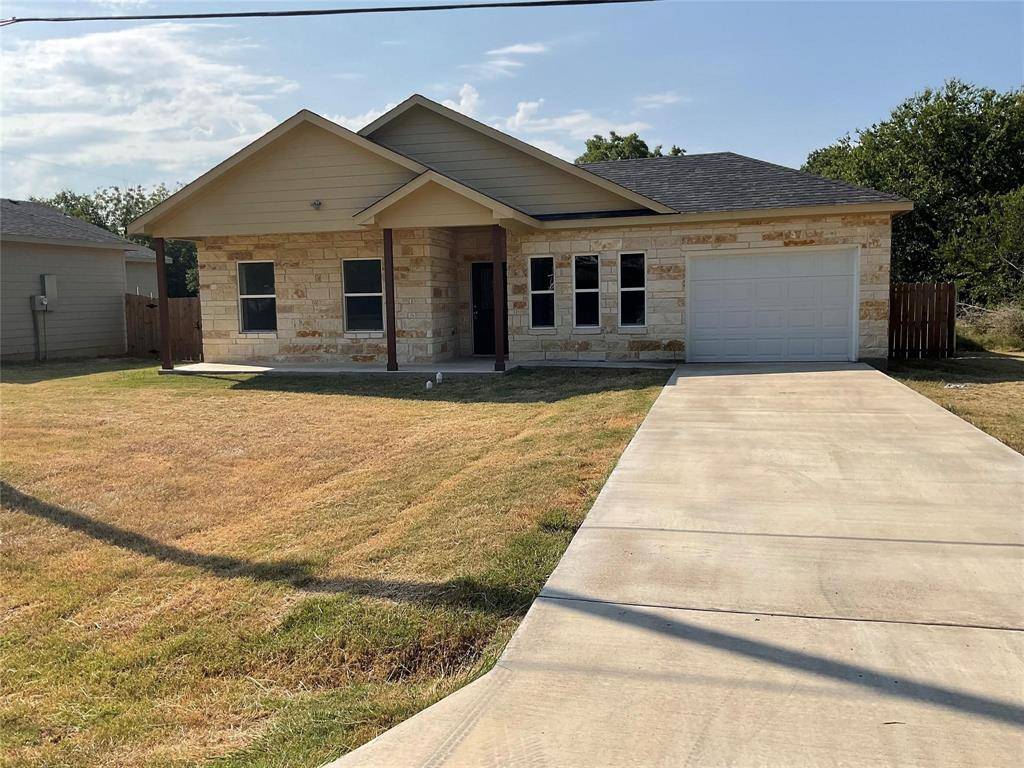 Kerens, TX 75144,305 SW 6th Street