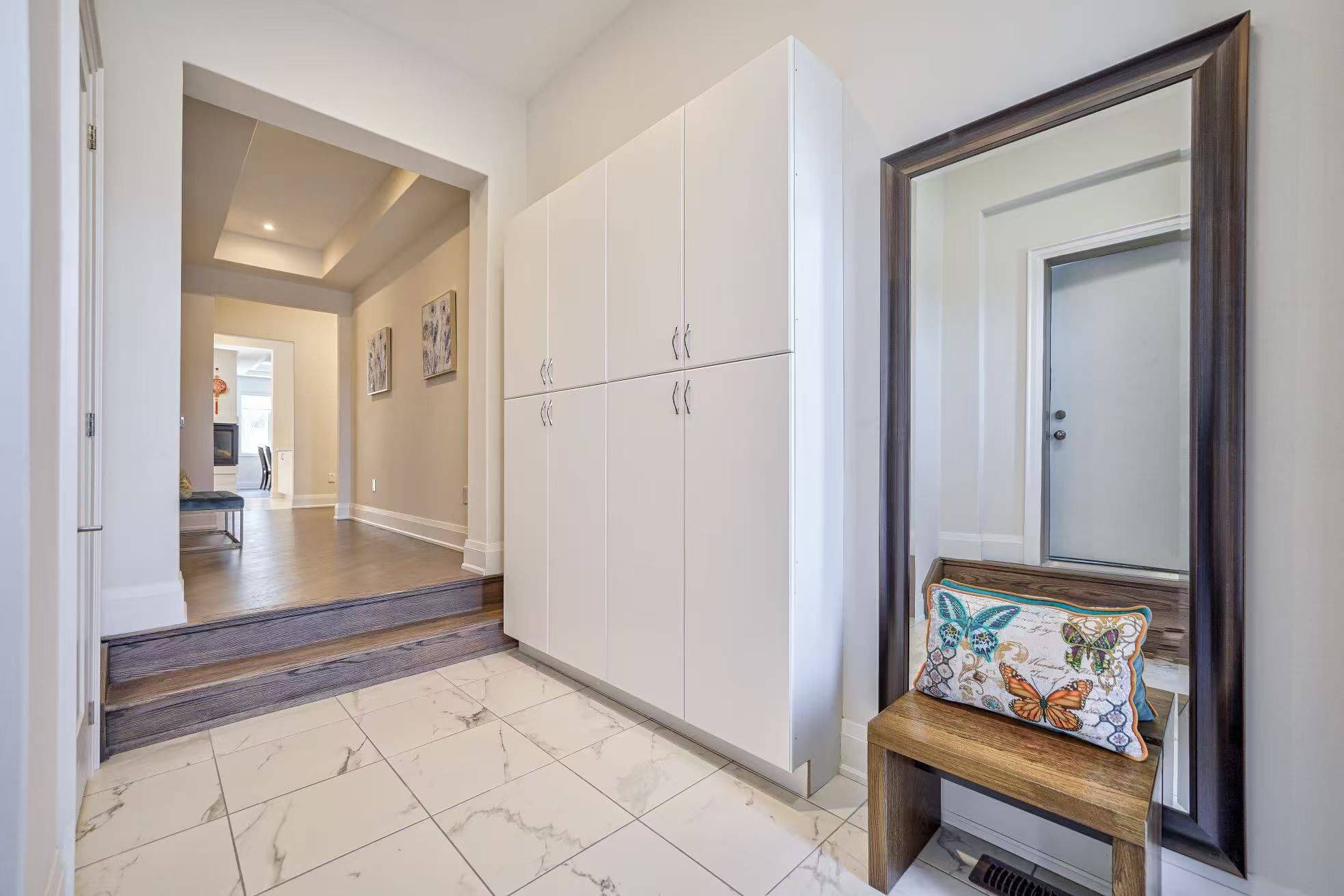 Richmond Hill, ON L4C 2R4,133 HILLSVIEW DR #Room 2D