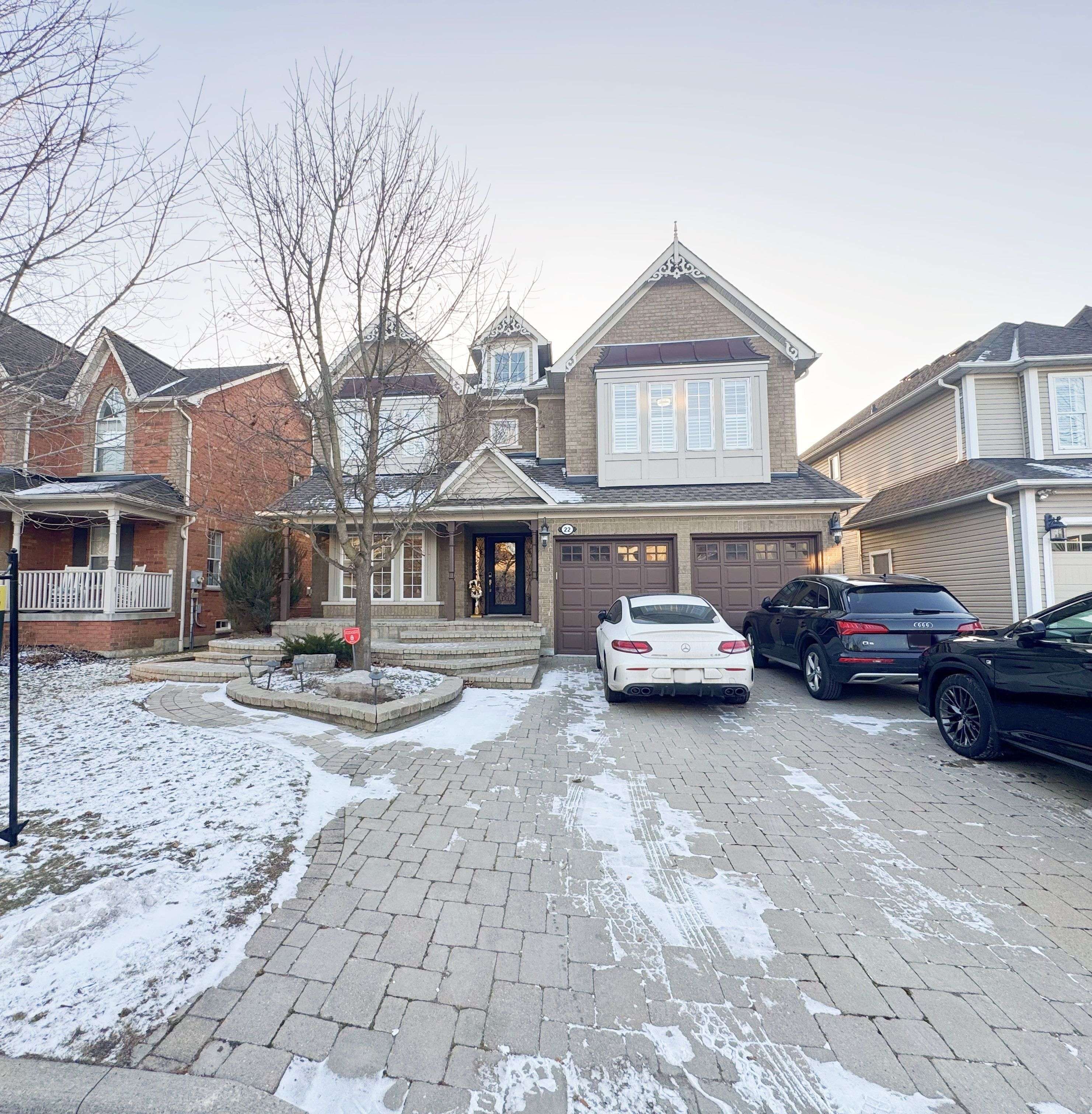 Whitby, ON L1M 2K9,22 Hanson CRES