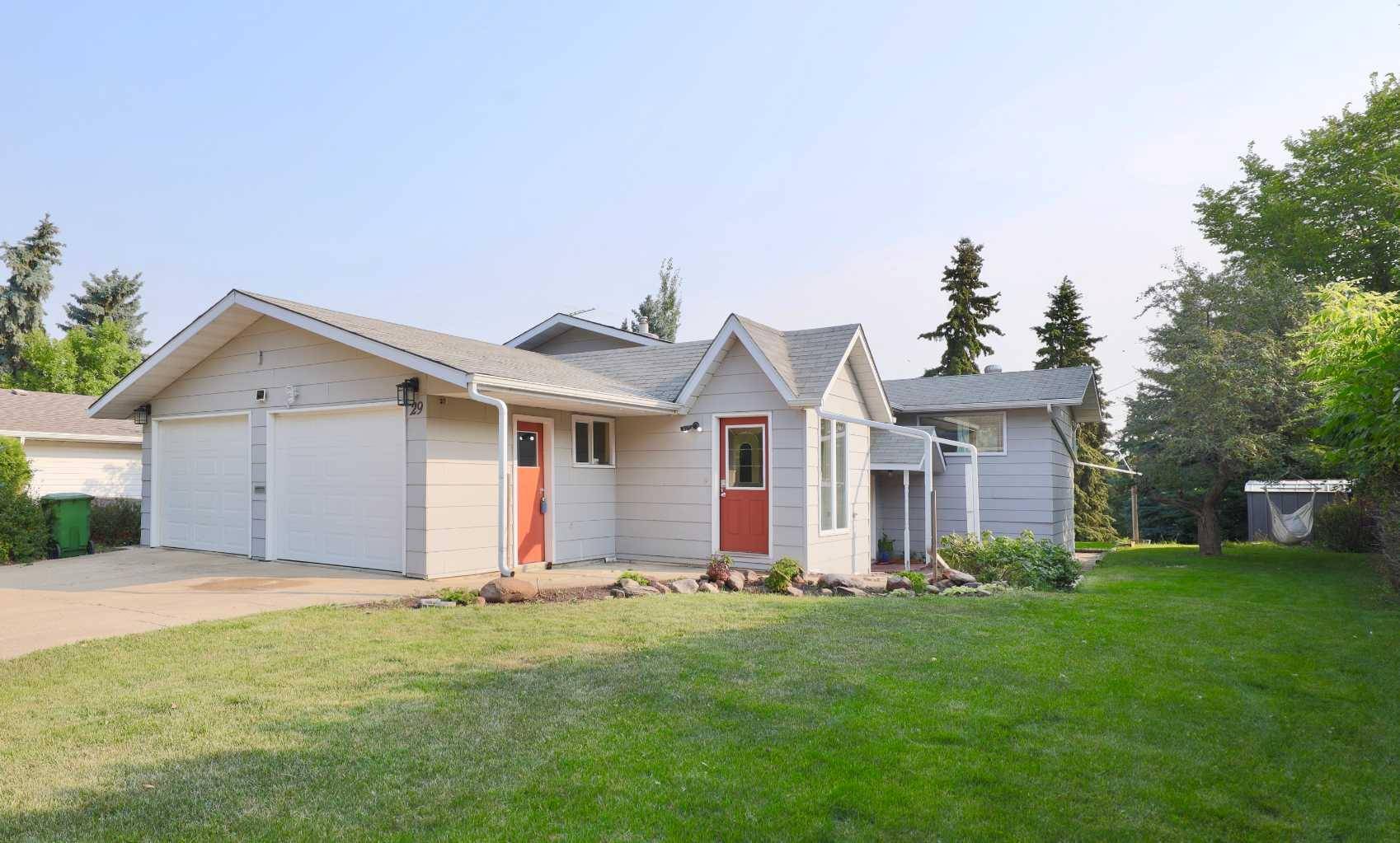 Camrose, AB T4V 2K3,29 Grand Park CRES