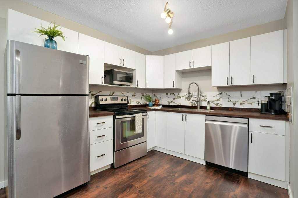 Sylvan Lake, AB T4S 1J7,58 Lakeview CRES