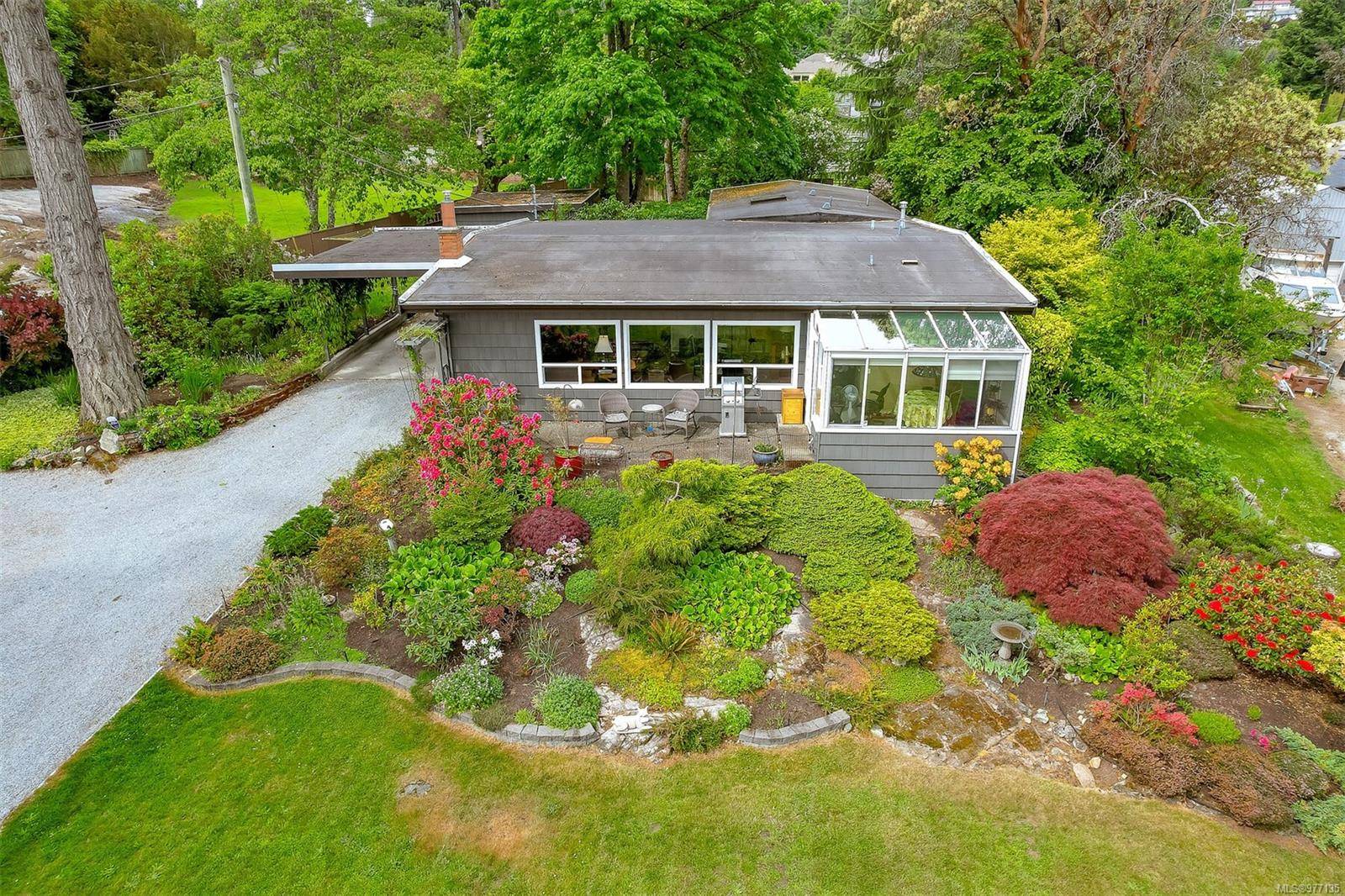 North Saanich, BC V8L 1H2,8698 East Saanich Rd