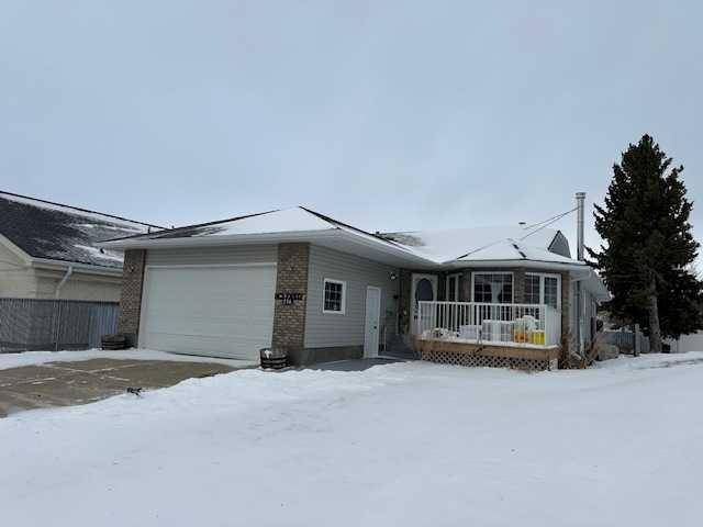 Cardston, AB T0K 0K0,256 4th AVE W