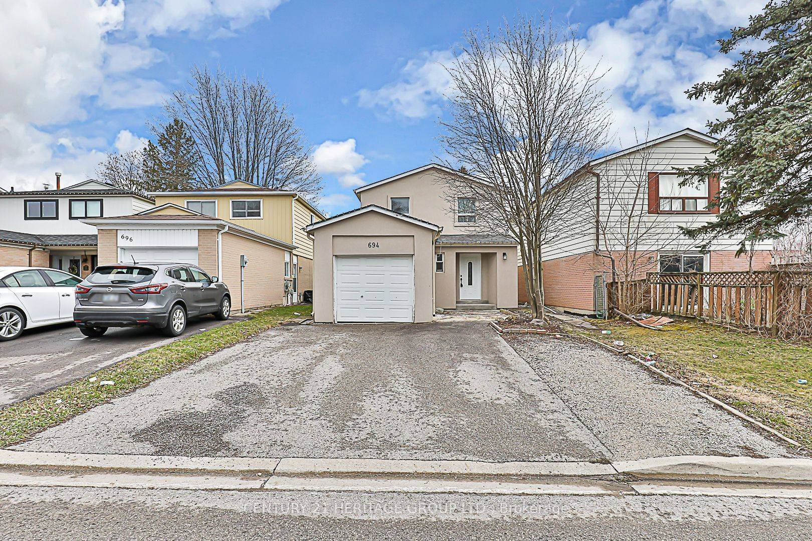 York, ON L3Y 4Z2,694 Beman DR