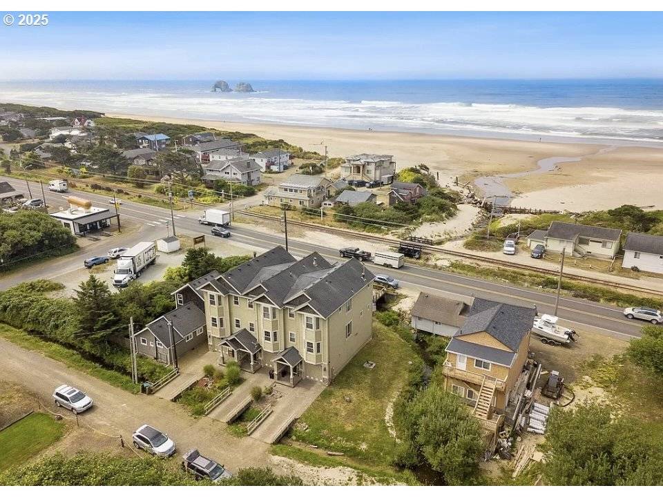 Rockaway Beach, OR 97136,547 FRONT ST