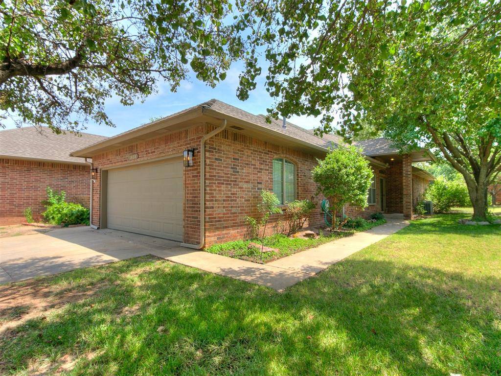 Edmond, OK 73013,1928 NW 160th Place