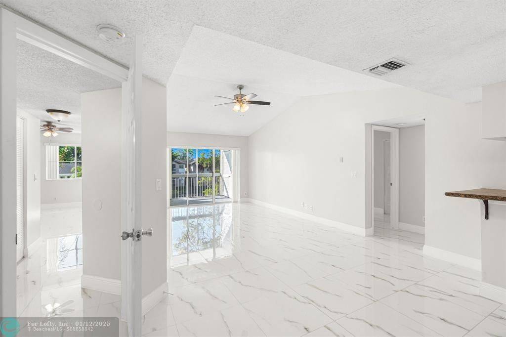 Coral Springs, FL 33076,9833 Westview Dr  #836