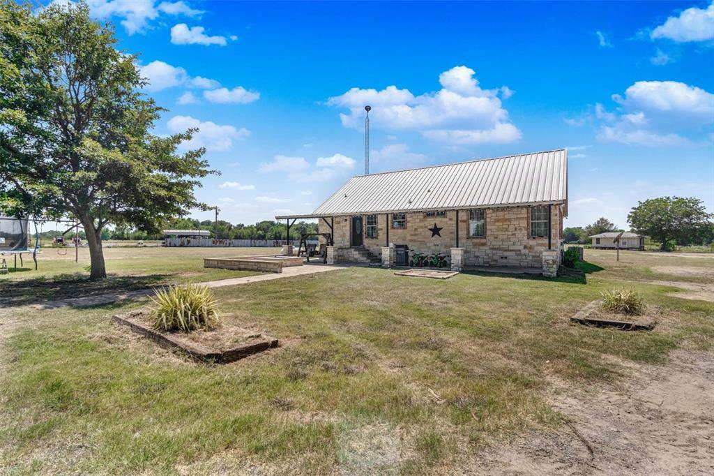 Wolfe City, TX 75496,237 County Road 1008