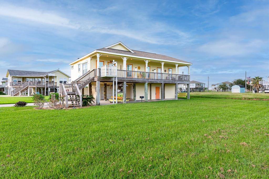 Crystal Beach, TX 77650,924 Westview