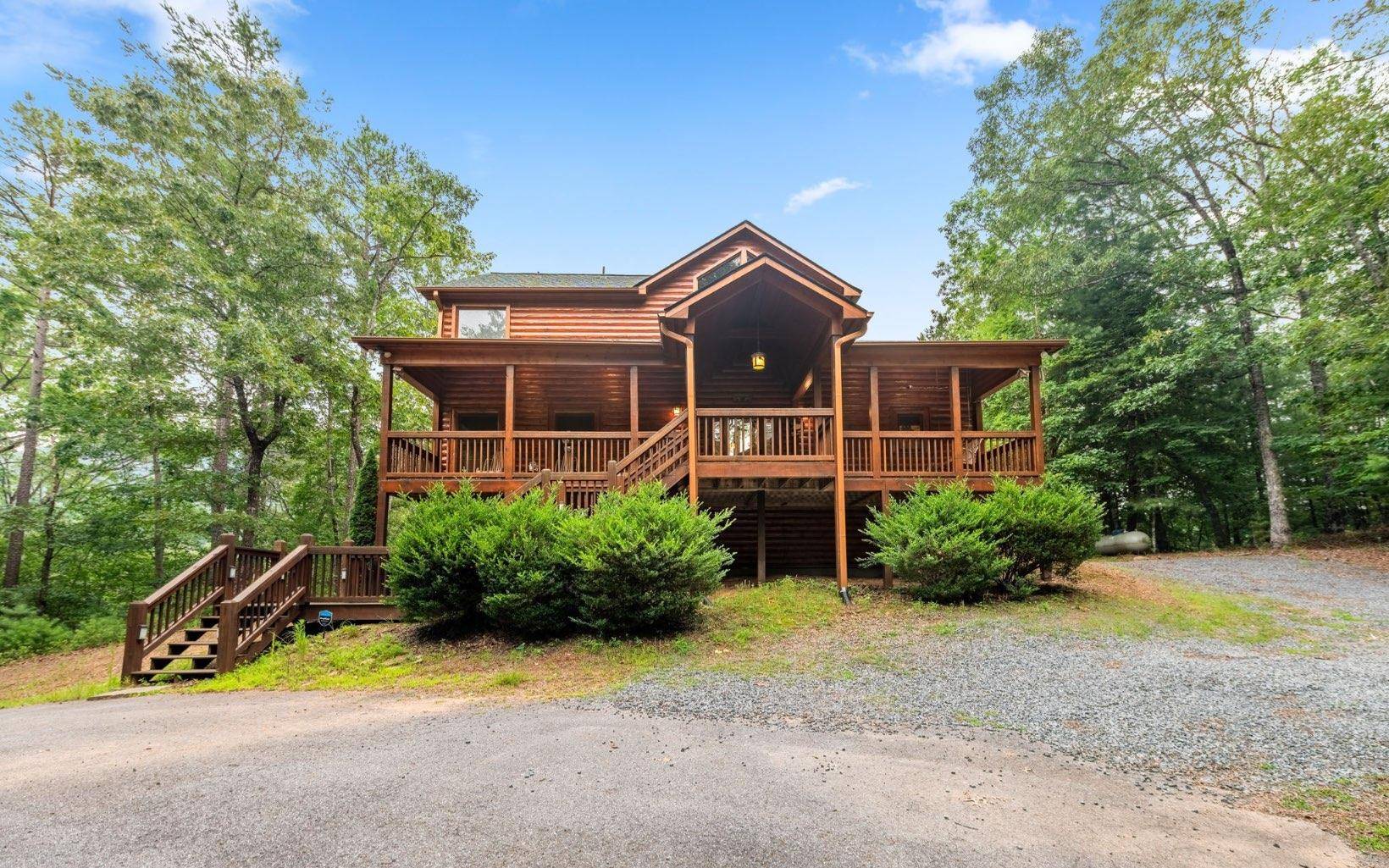 Mineral Bluff, GA 30559,285 Valley Lake Trail