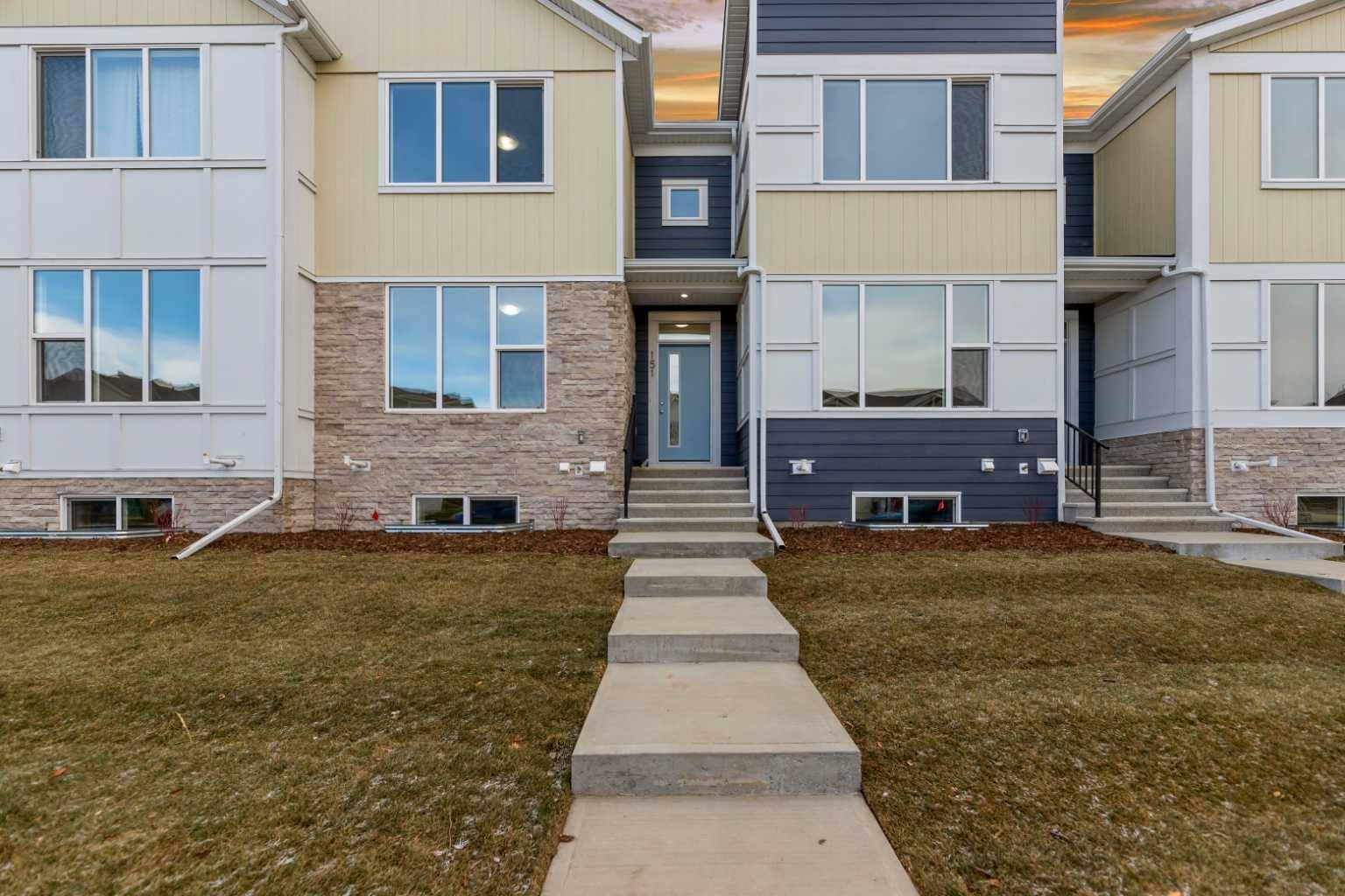 Chestermere, AB T1X 0B4,151 South Shore CT