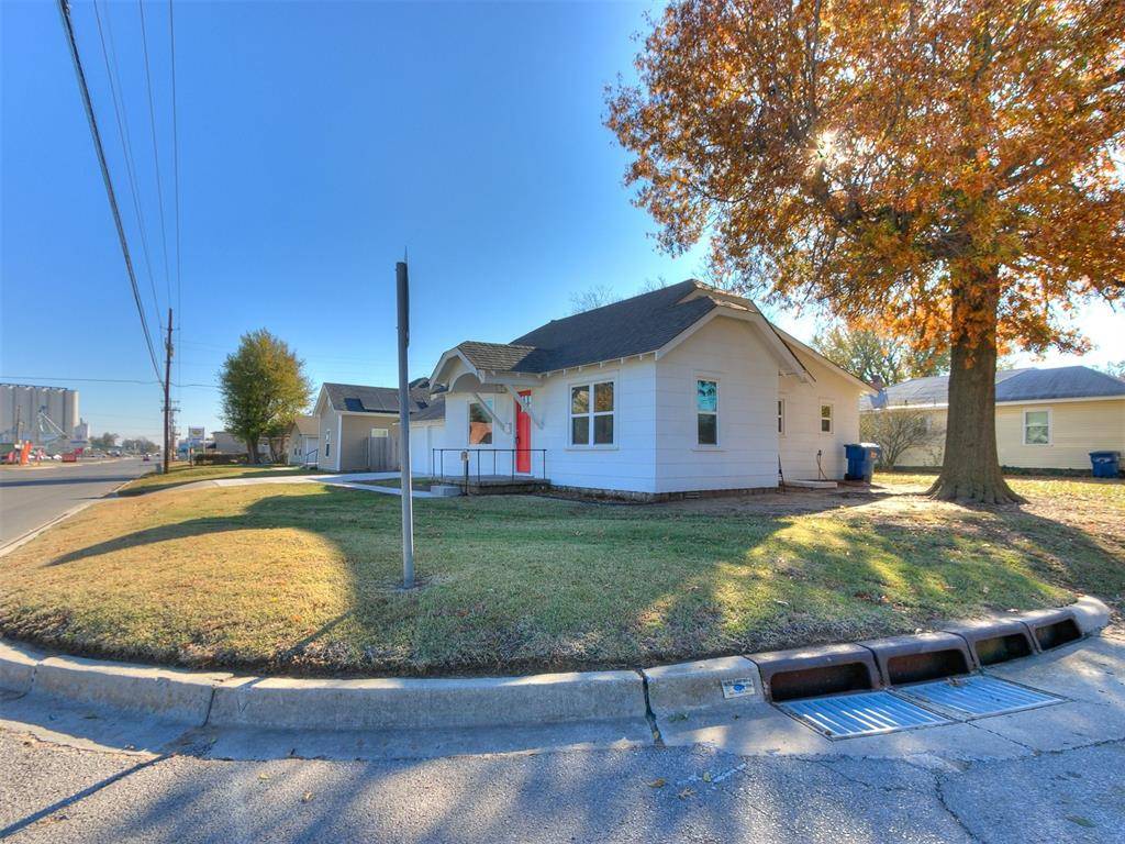 El Reno, OK 73036,521 W ELM Street