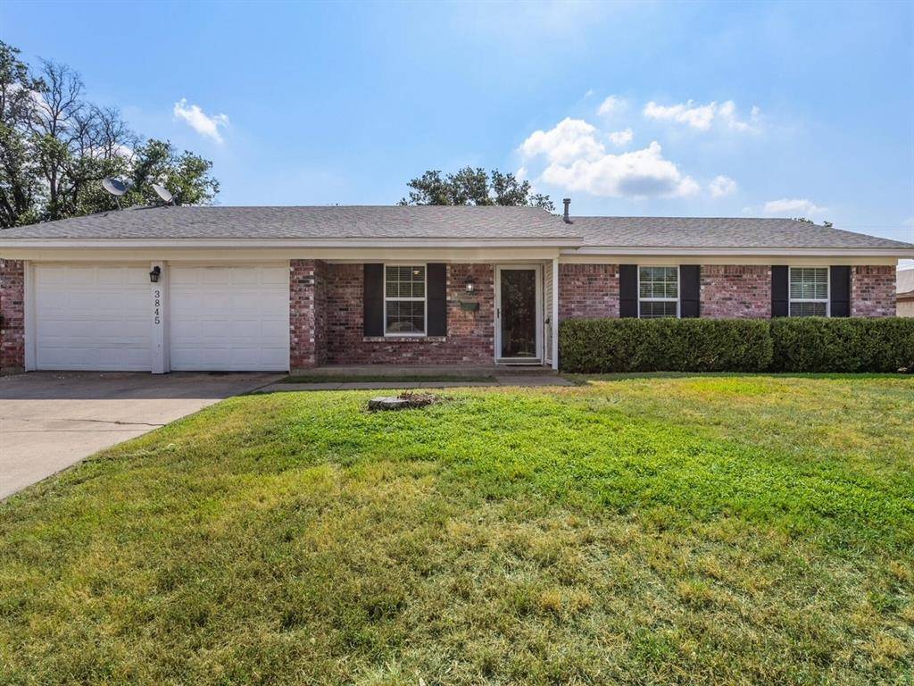 Benbrook, TX 76116,3845 Sagebrush Road