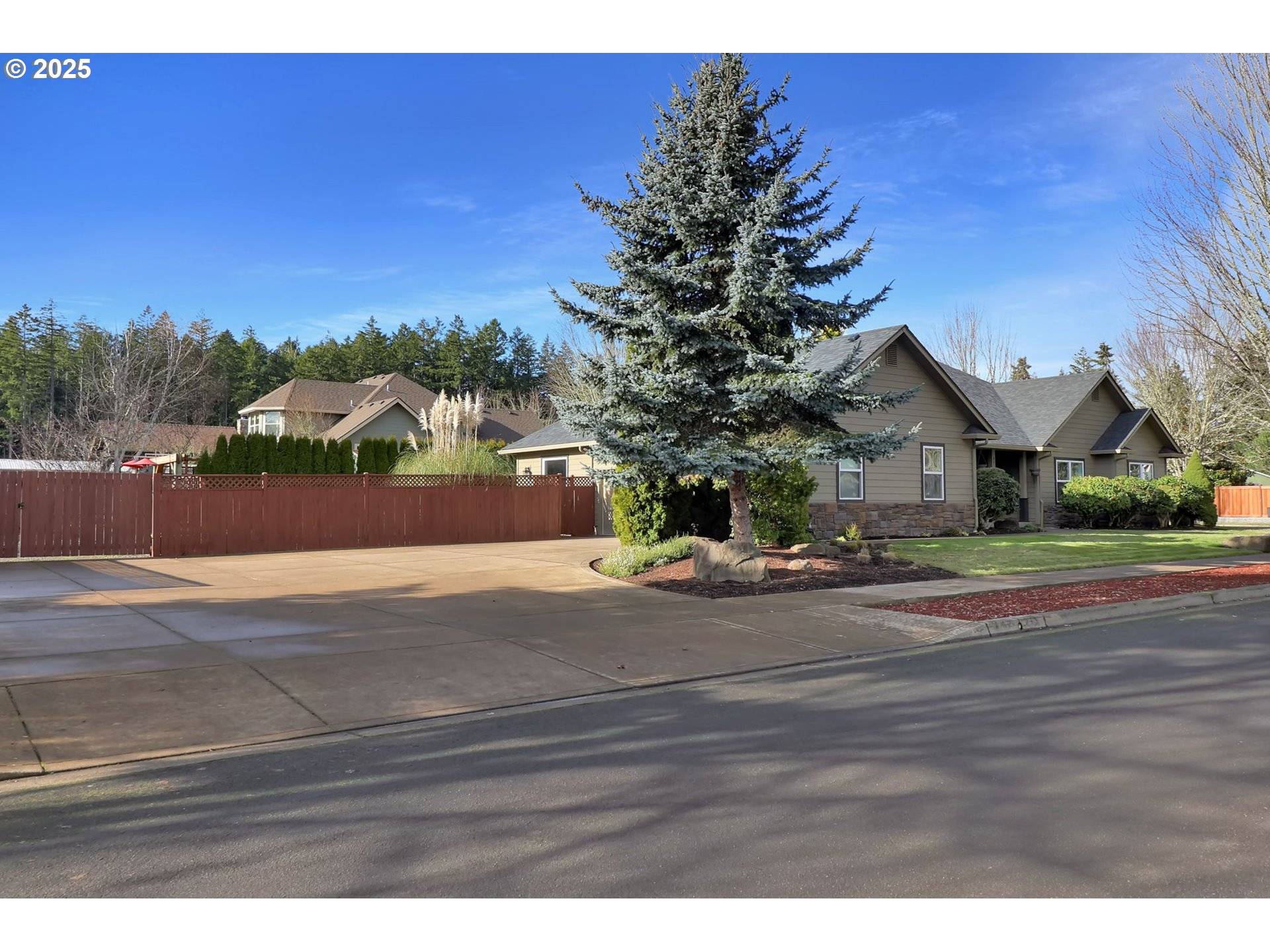 Veneta, OR 97487,88166 FERN MEADOWS LN