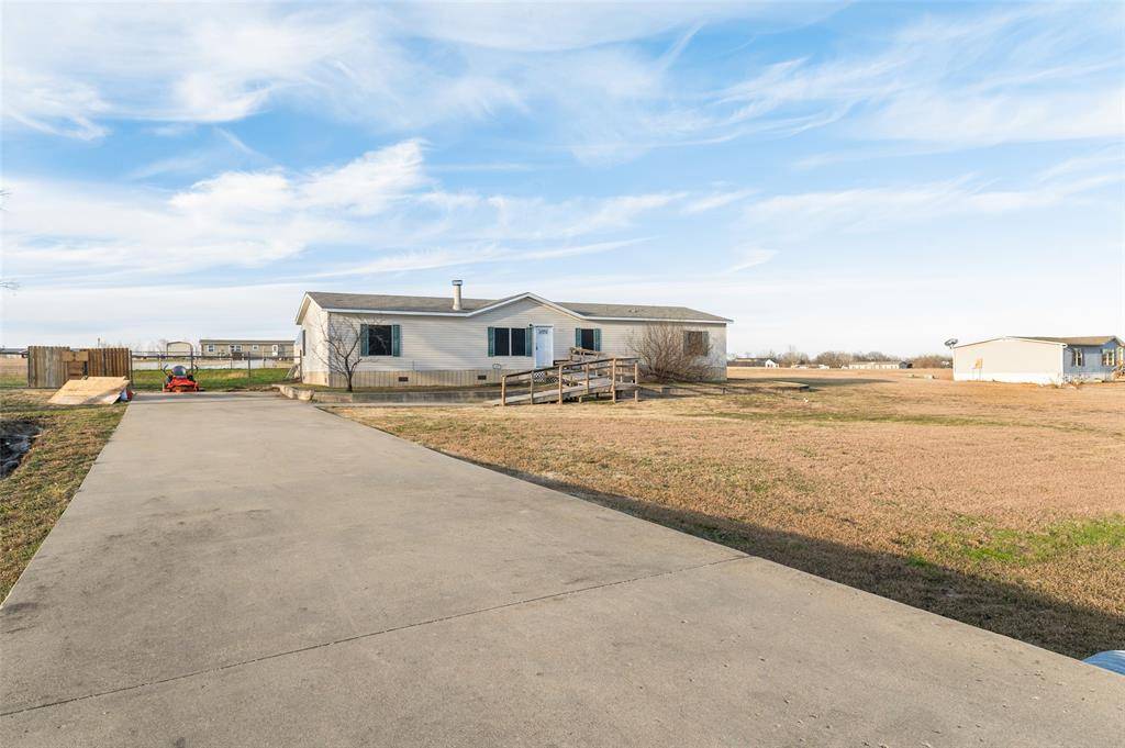 Southmayd, TX 76273,407 Wrangler Drive