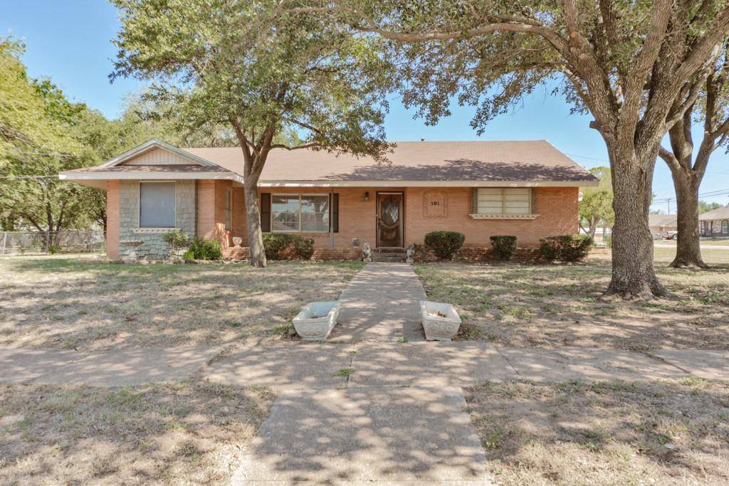 Bowie, TX 76230,501 Walnut Street