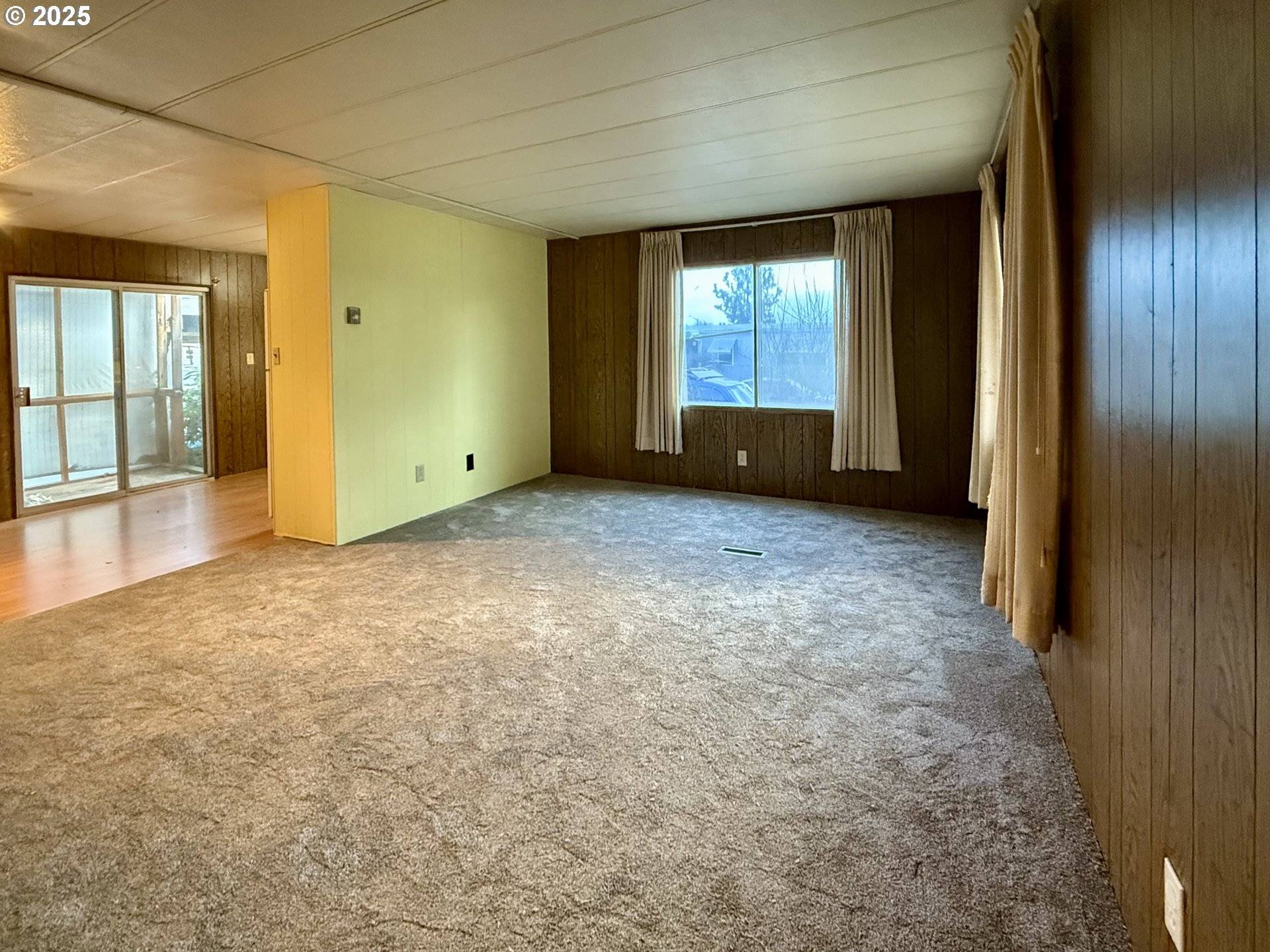 500 N Gilwood ST #6, Carlton, OR 97111