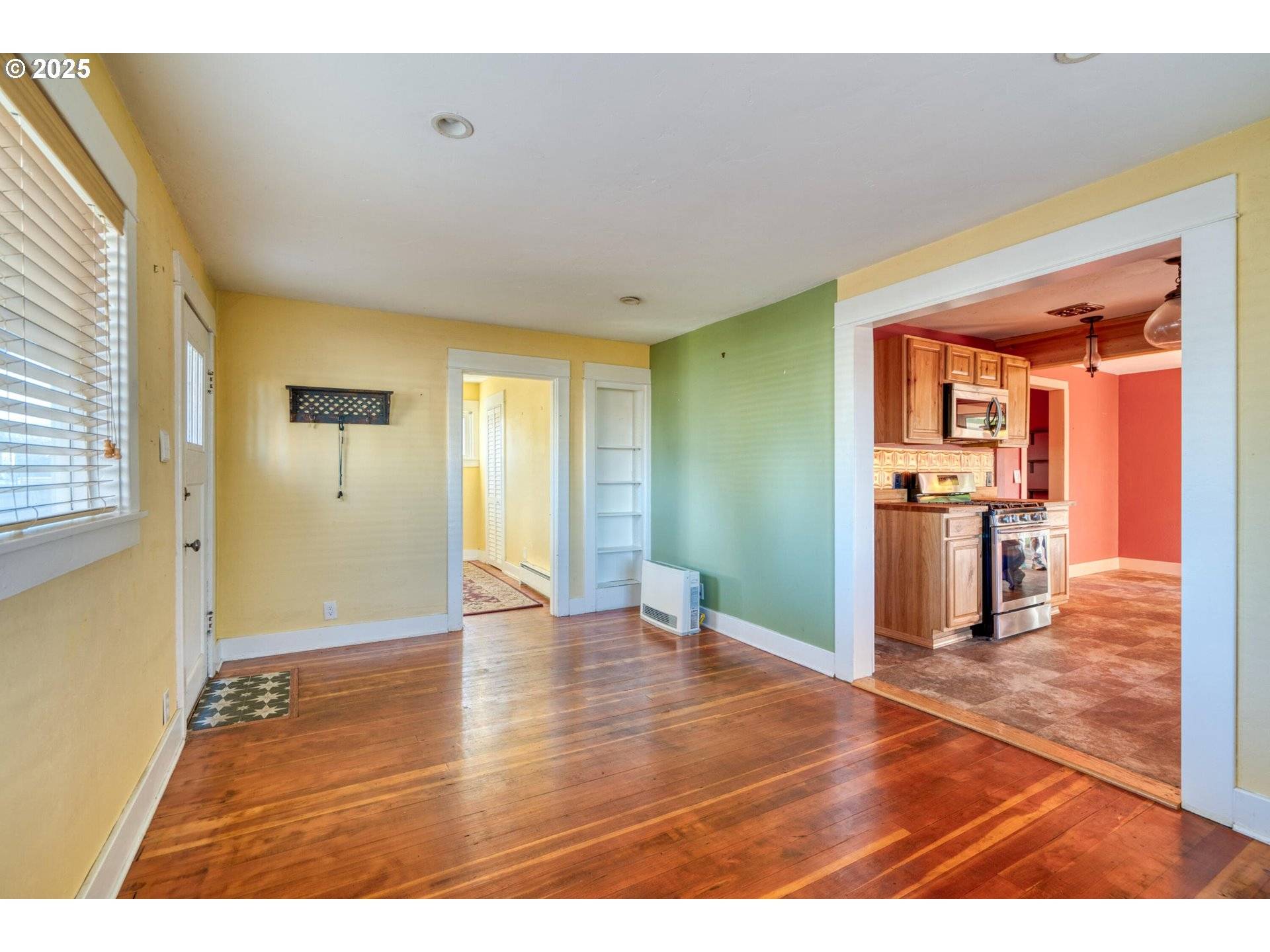 Redmond, OR 97756,535 SW 11TH ST