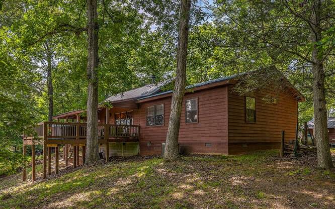 Blue Ridge, GA 30513,1221 Chase Mountain Road