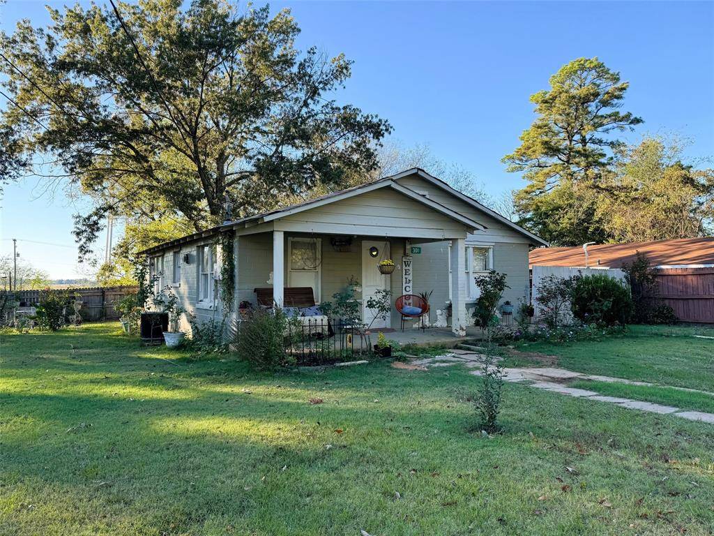 Winfield, TX 75493,301 N Clevland Street