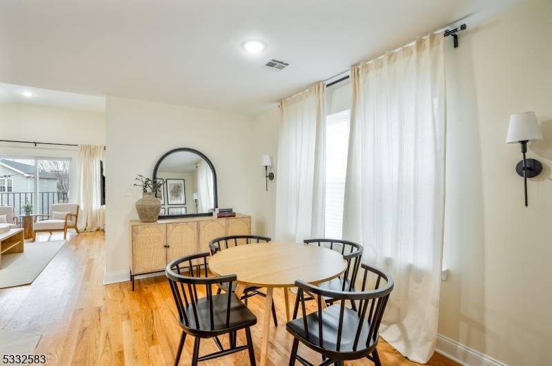 Newark City, NJ 07108,84 W Alpine St Unit 2 #1